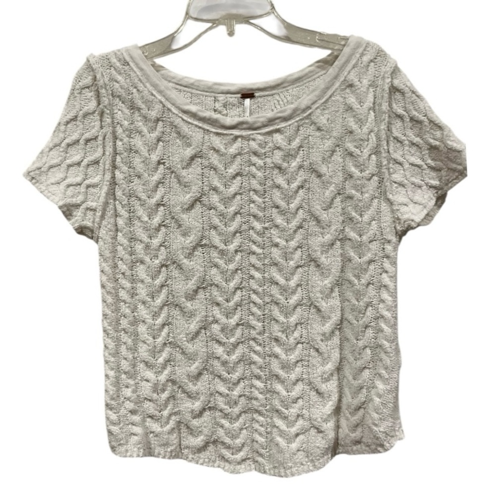 Free People cropped cream cable knit short sleeve sweater size large